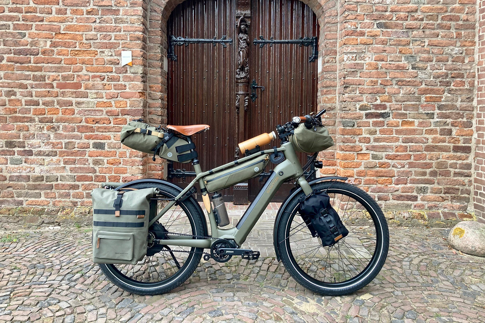 Travelmaster E+ met Pinion/Neodrives