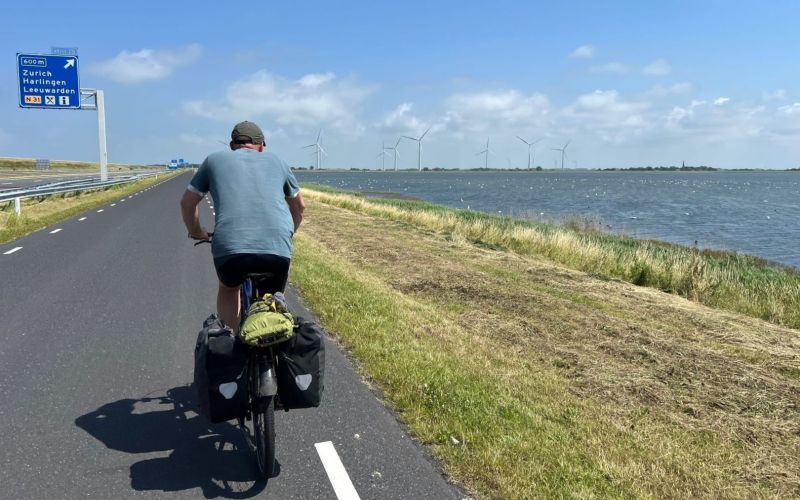 Santos Rijder op Afsluitdijk