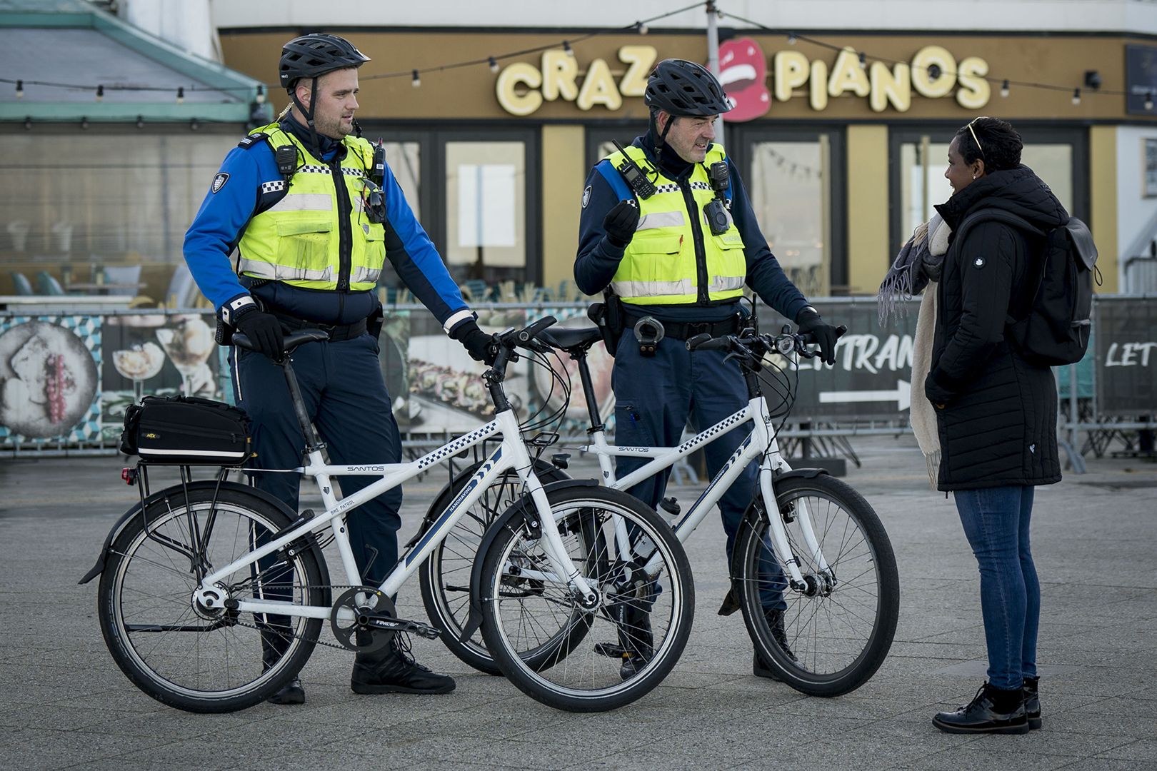Santos patrol bike Handhaving Den Haag